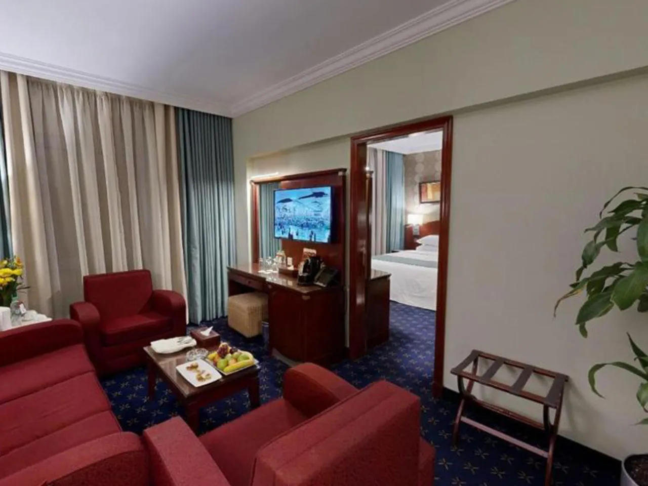 Leader Al muna kareem