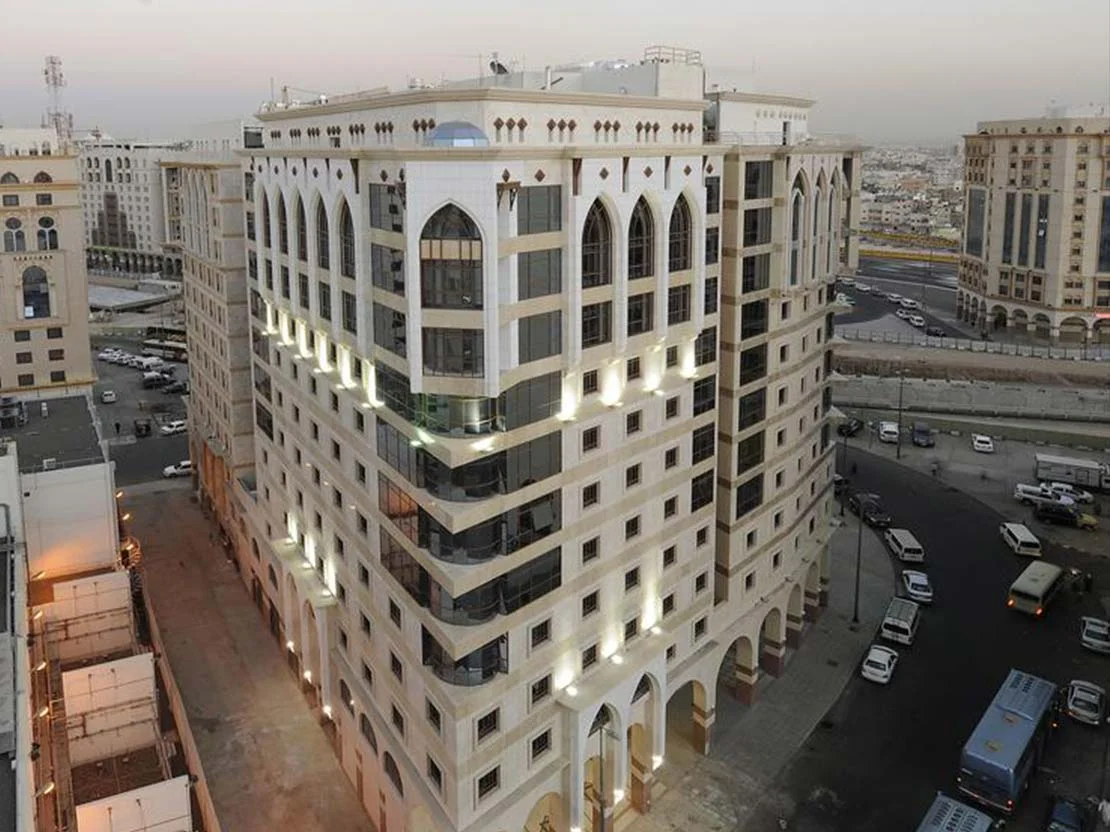 4 Star 7 Nights December Umrah Package 2025