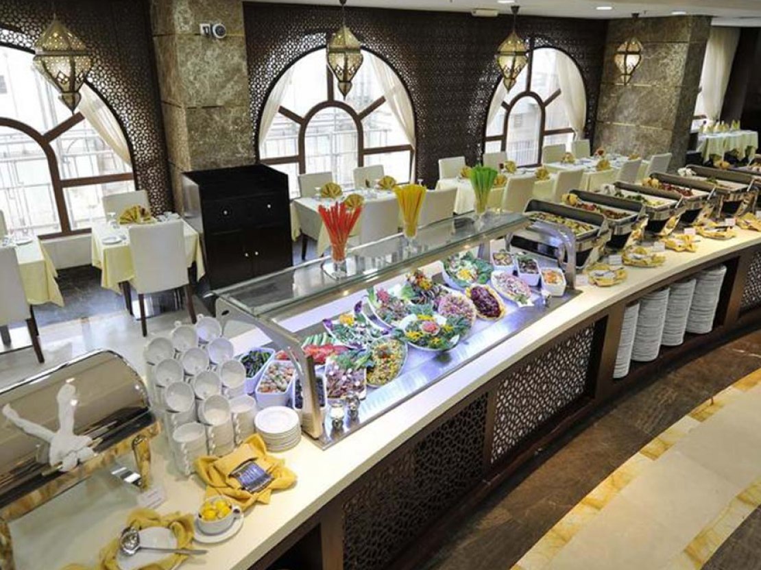 4 Star 14 Nights December Holidays Umrah Package 2025