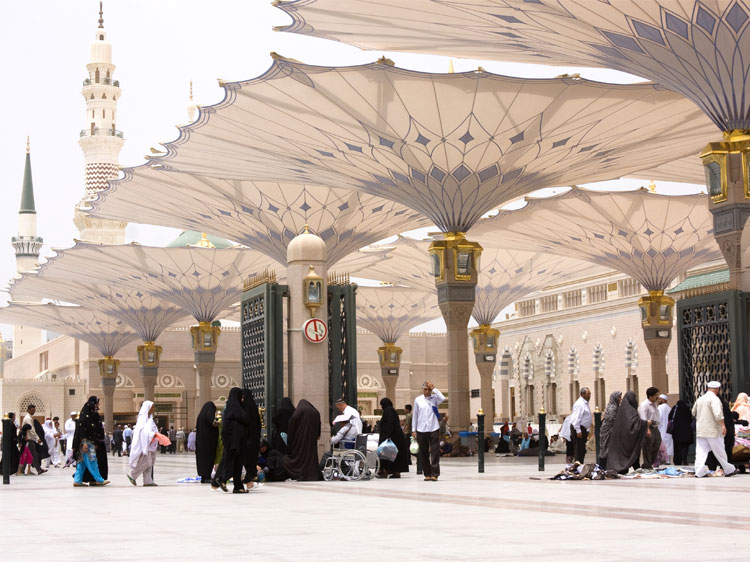 3 Star 14 Nights Easter Umrah Package